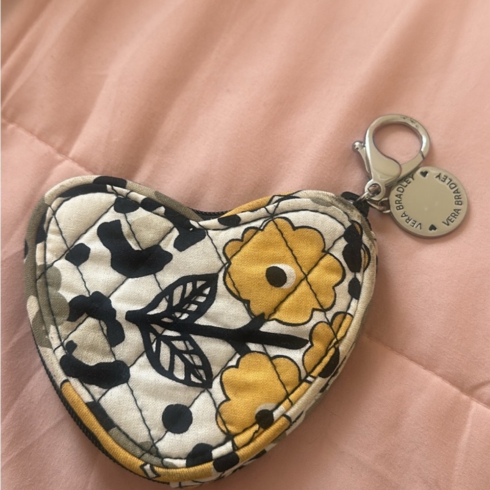 Vera Bradley Yellow Floral Quilted Heart Coin Pouch Keyring - Picture 2 of 3